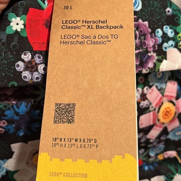 NWT Herschel x LEGO® Collection Classic™ XL Backpack Garden Floral - Picture 14 of 15